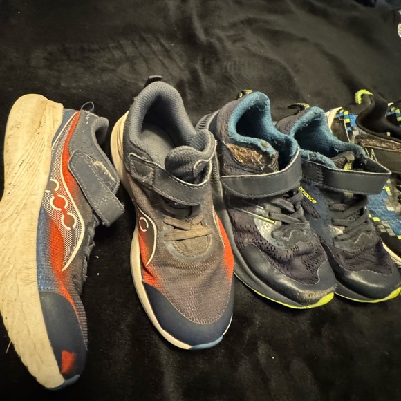 👟 Bundle: 3 Pairs of Boys’ Play Sneakers – Size 12. Saucony, Sketchers, NB - Picture 6 of 13